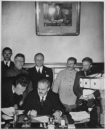 Image for: Treaty of Non-Aggression between Germany and the Union of Soviet Socialist Republics